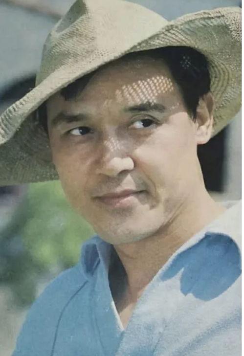 达式常个人资料,才华横溢的艺术家，艺术与人生的完美融合