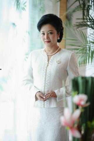 梁丽的家庭背景,出身名门，传承家族荣耀的励志人生